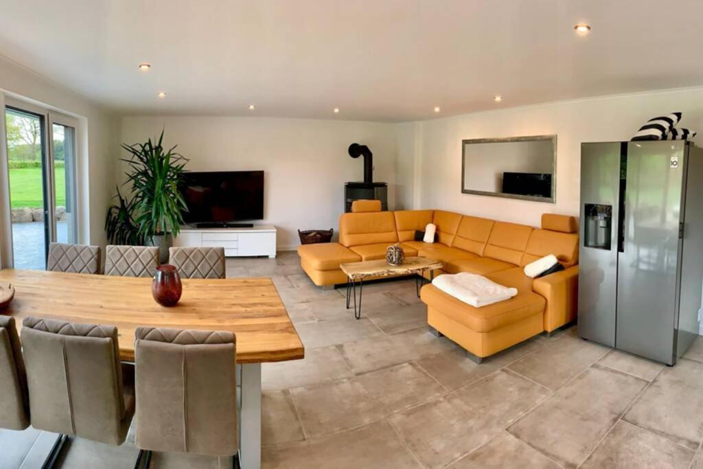 Neue Ruhige Ferienwohnung Am Wald Wustewohlde Экстерьер фото